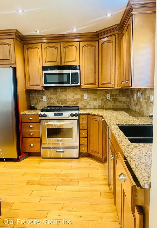 Foto del edificio - 3 br, 2 bath House - 985 Ann Arbor Ave