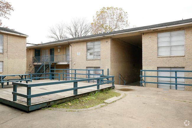 Building Photo - Victory Apartments