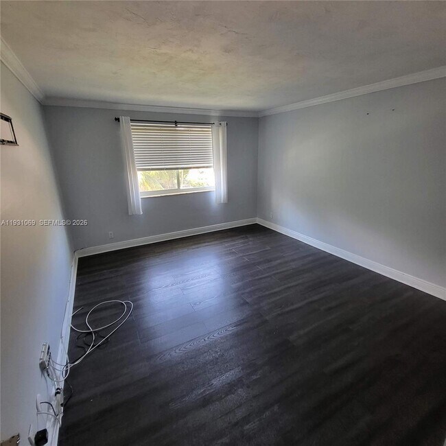 Foto del edificio - 240 Galen Dr