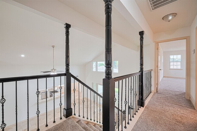 Foto del edificio - 982 W Donovan St