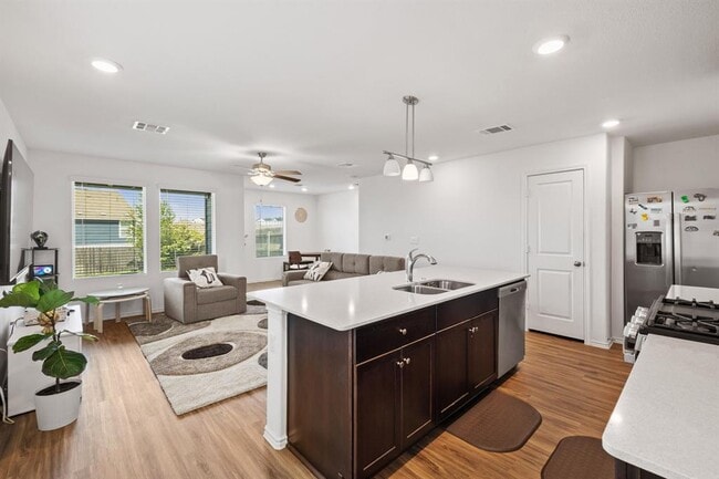 Building Photo - 7449 Sparkling Light Dr