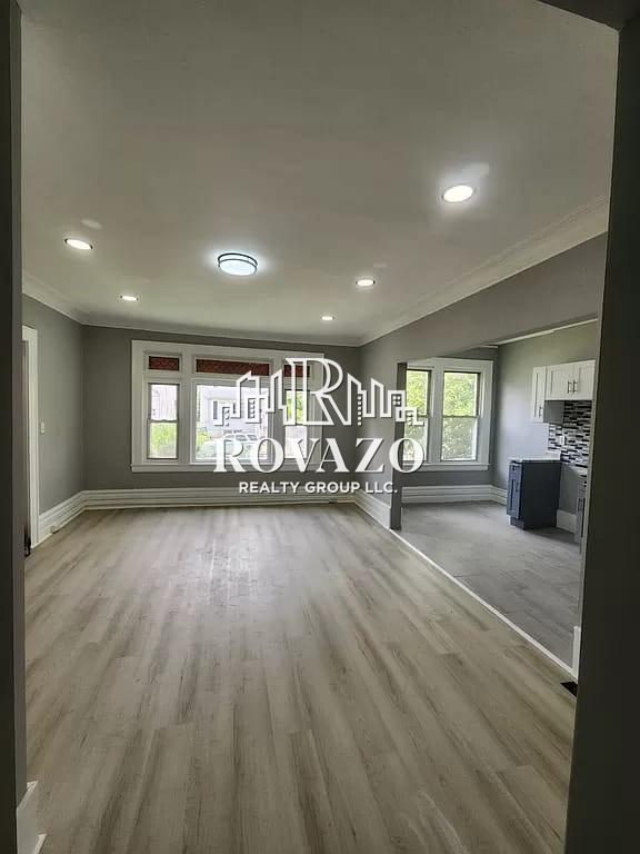 Foto del edificio - 267 Goldsmith Ave