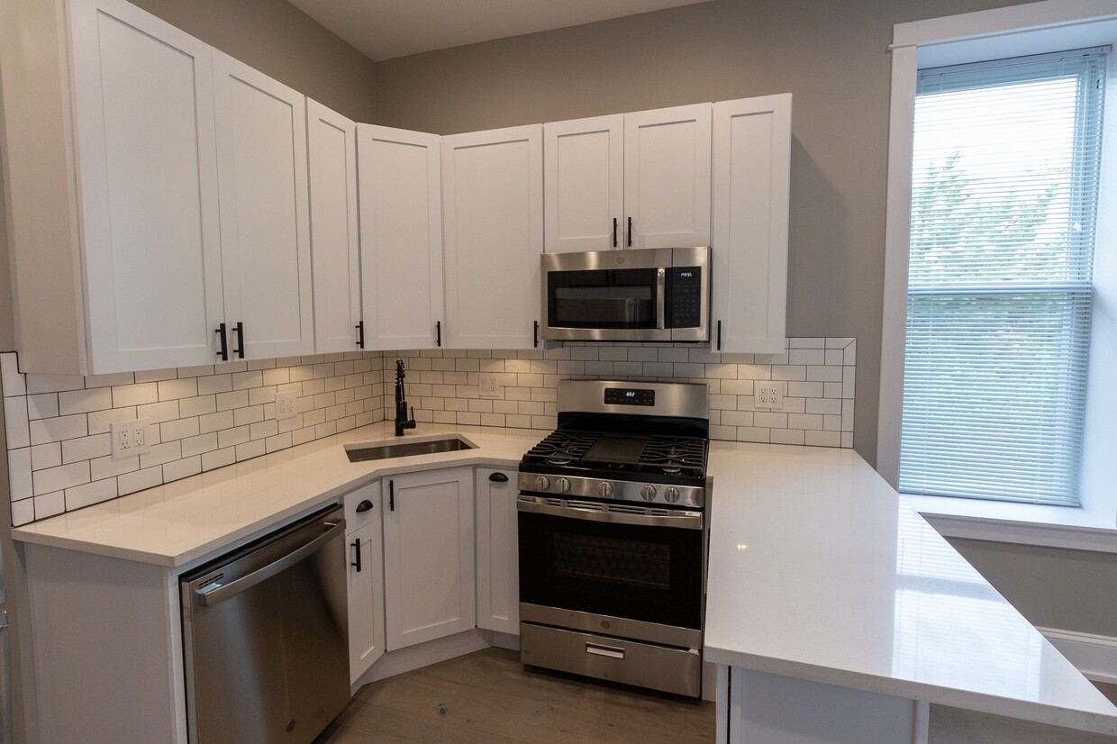 Foto principal - 2618 W Evergreen Ave