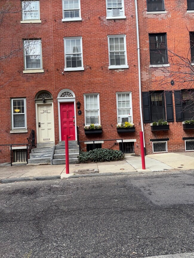 Building Photo - 320 S Juniper St