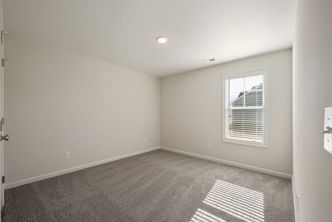 Foto del edificio - 4017 Racking Horse Rd