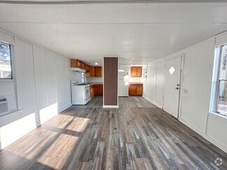 Building Photo - 117 Beach Dr