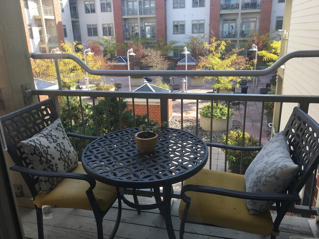 Building Photo - 309 Holland Ln