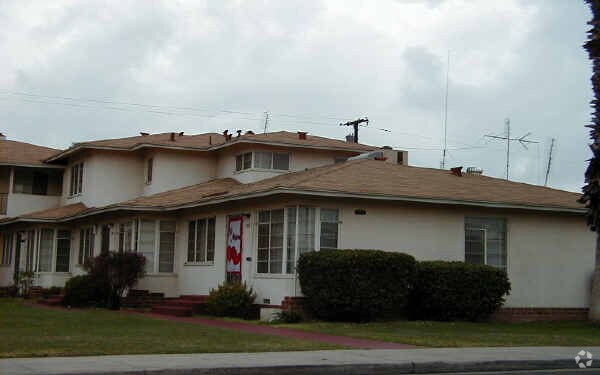 Primary Photo - 608 W Hammond Ave
