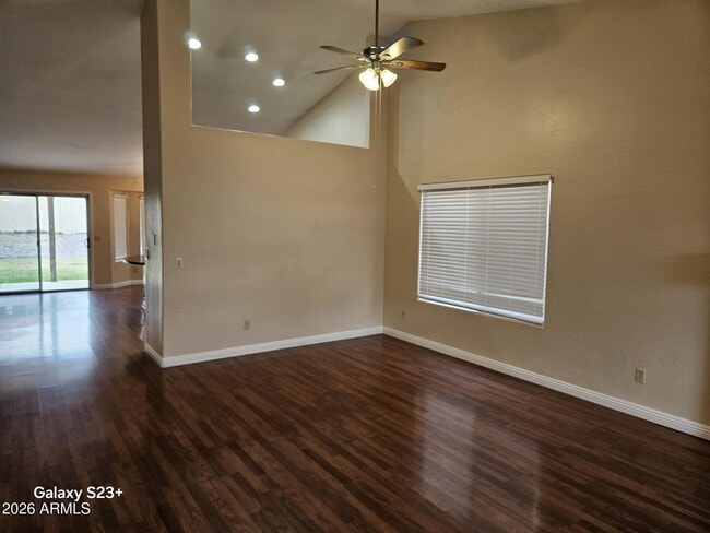 Building Photo - 14246 S 43rd Pl