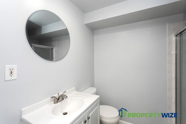 Building Photo - 10 Blackfoot Ct