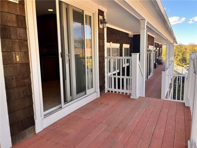 Foto del edificio - 33 Starr Dr W