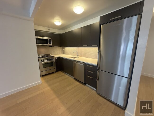 Building Photo - East 39th Street