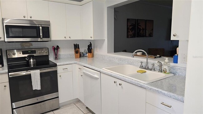 Building Photo - 2725 Terra Ceia Bay Blvd