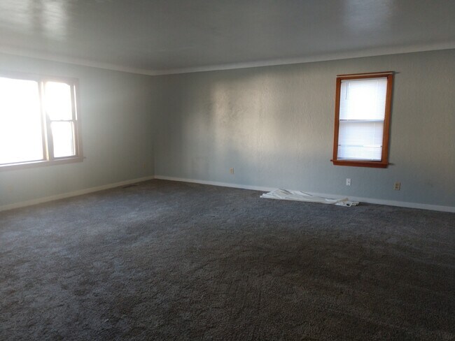 Building Photo - 206 West Street