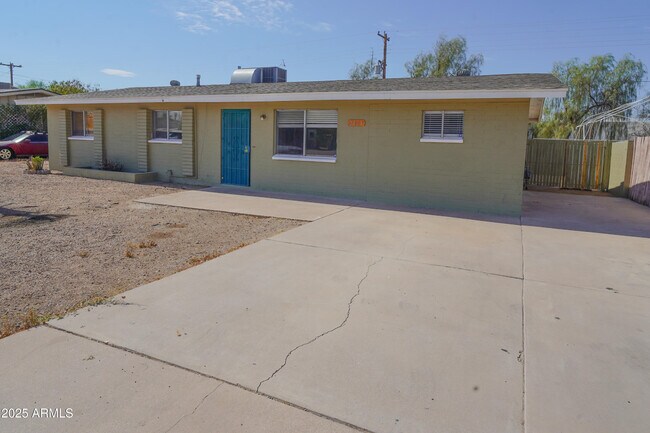 Building Photo - 2461 W Gregory St
