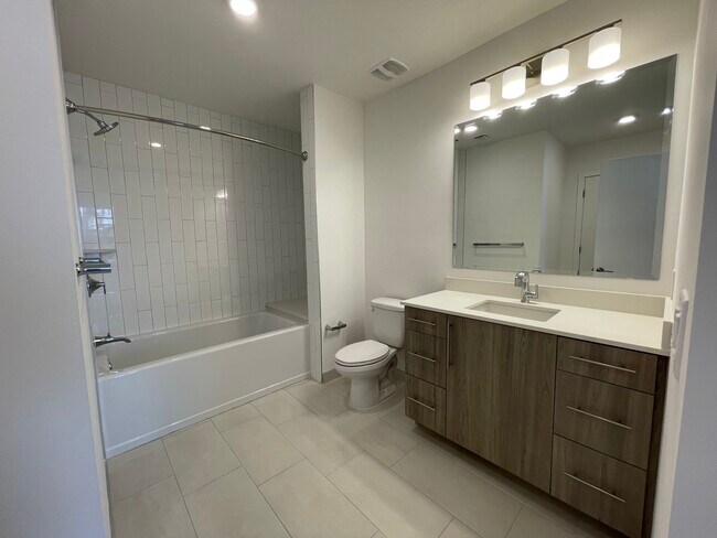 Building Photo - 7885 NW 107th Ave