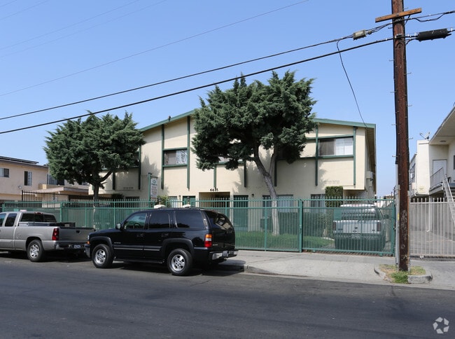 Building Photo - 6635 Etiwanda Ave