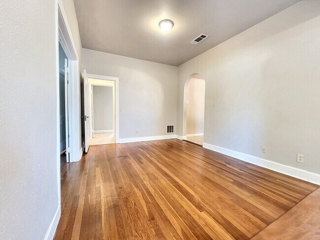 Building Photo - 5502 Samuel Huston Ave