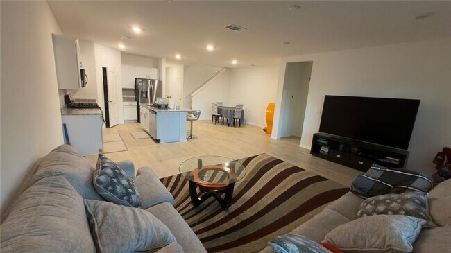 Foto del edificio - 2512 Hackamore Dr