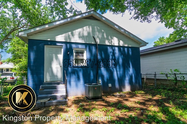 Building Photo - 2 br, 1 bath House - 389 Roosevelt Blvd