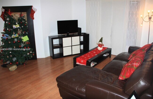 Foto del edificio - 20741 NE 4th Ct