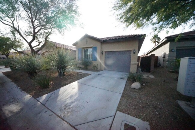 Building Photo - SHOWINGS AVAILABLE NOW