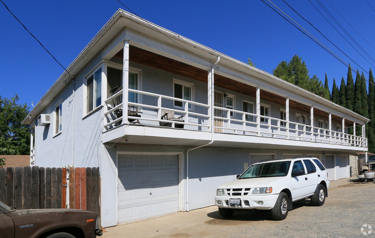 Foto del edificio - 9627 Adams St