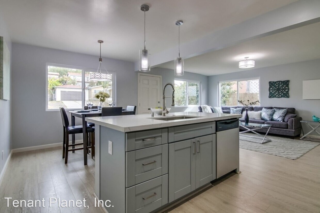 Foto principal - 2 br, 2 bath House - 140 Woodman St