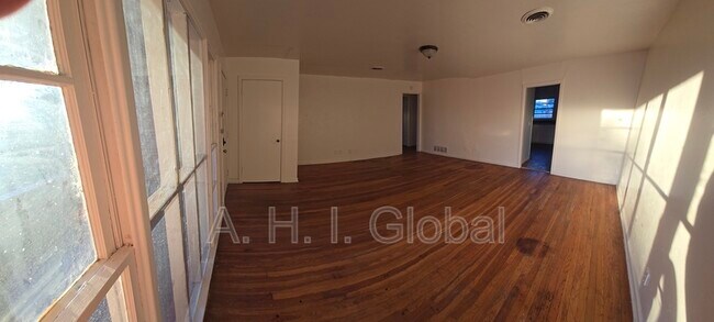 Foto del edificio - 4114 S Bowie St