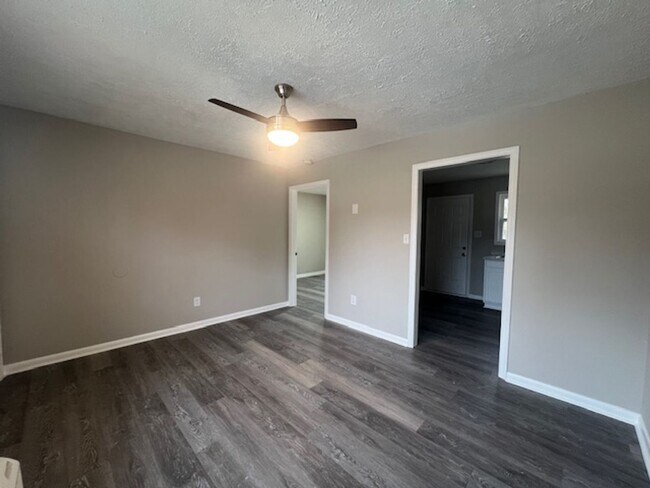 Building Photo - 4943-B Fieldcrest ~ Jacksford
