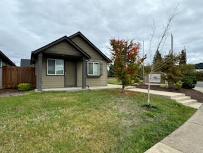 Building Photo - Beautiful 1 bedroom tiny home in Cottage G...