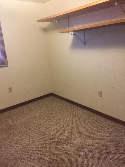 Building Photo - 4208 E Burdick Expy
