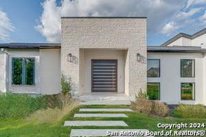 Building Photo - 10111 Ivory Canyon