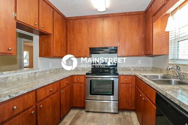 Building Photo - 3 Bedroom Pet-Friendly Home in Lakeland, F...