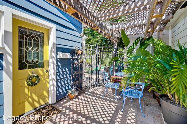 Foto del edificio - Studio, 1 bath House - 10465 Orange Ave