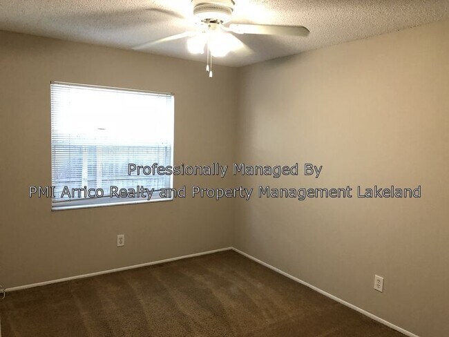 Building Photo - South Lakeland Home