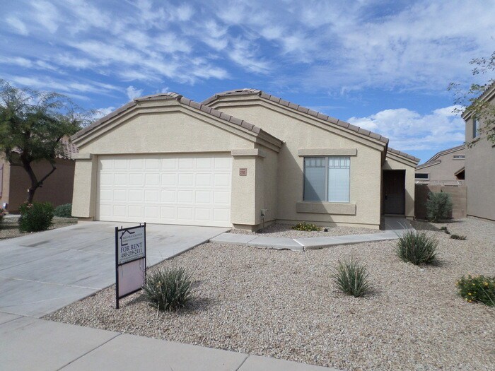Foto principal - 2250 W Pinkley Ave