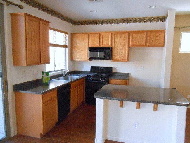 Foto del edificio - Beautiful Spacious 2 Story Home in Northwest