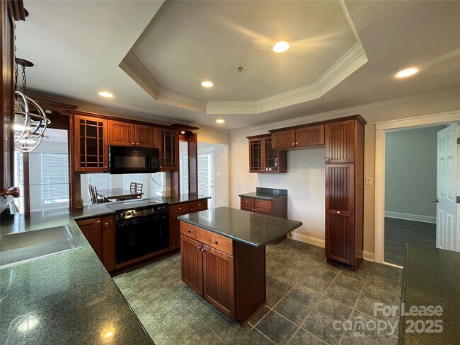 Foto del edificio - 1120 Hensley Rd