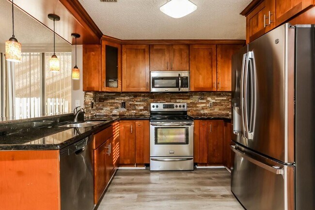Foto del edificio - 848 NW 98th Ave