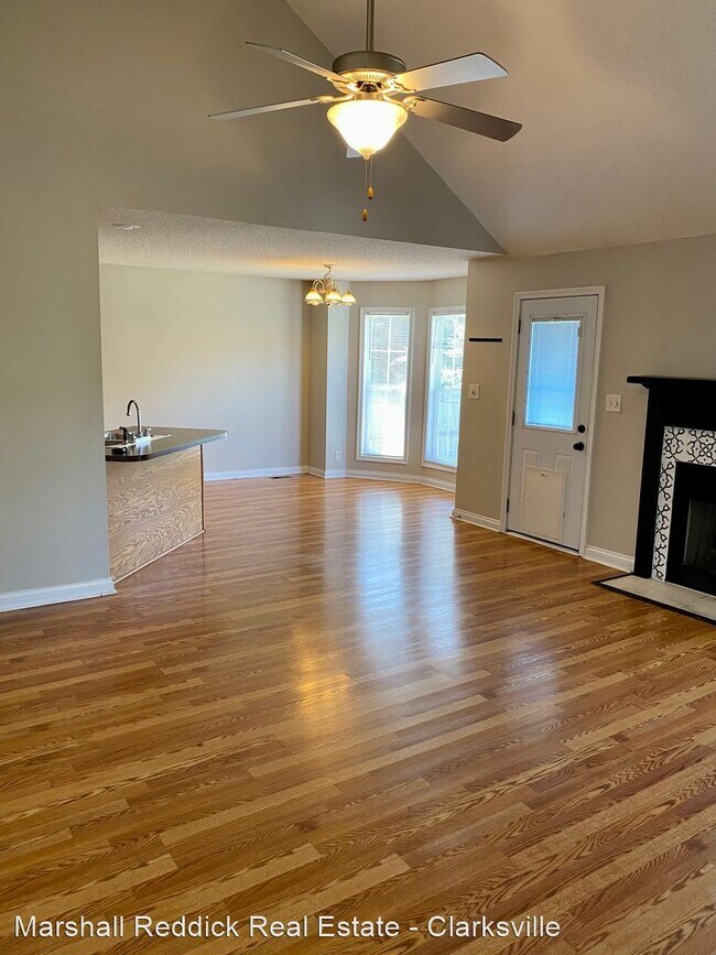 Foto del edificio - 3 br, 2 bath House - 824 Cindy Jo Ct