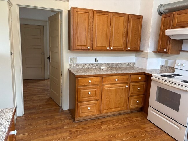 Building Photo - Freelard- Area between Ballard and Fremont