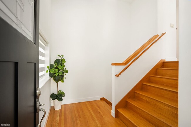Building Photo - 6 br, 2.5 bath House - 8116 17th Avenue So...