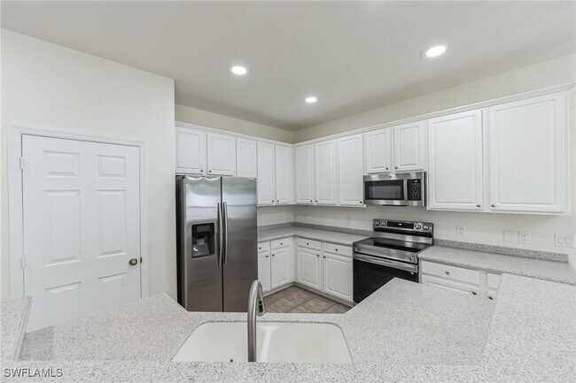 Building Photo - 8190 Silver Birch Way