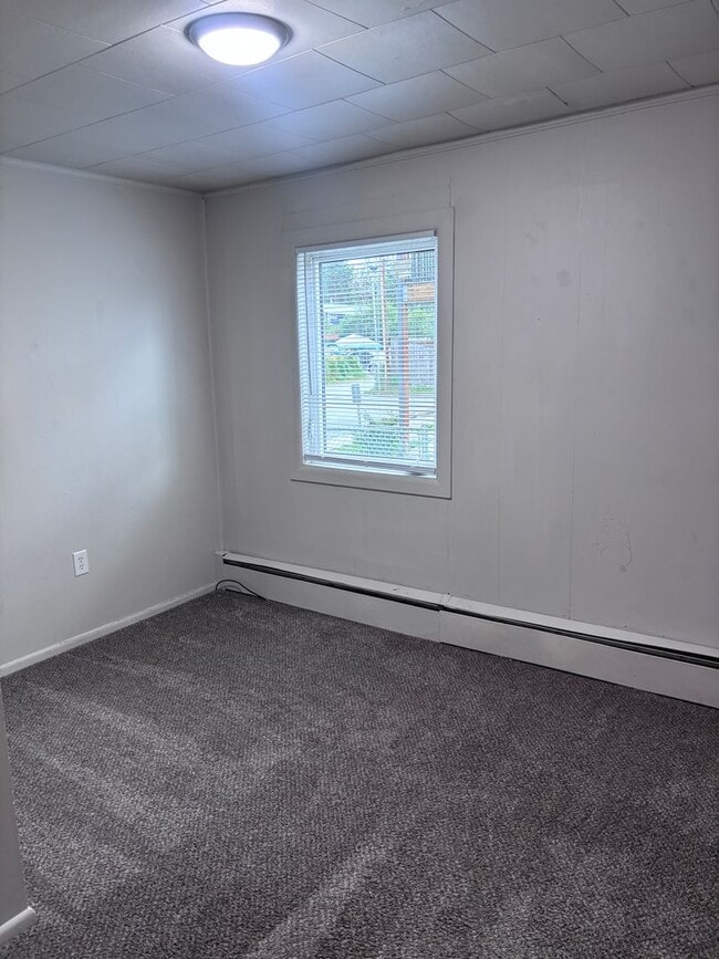 Building Photo - 3604 Oregon Dr