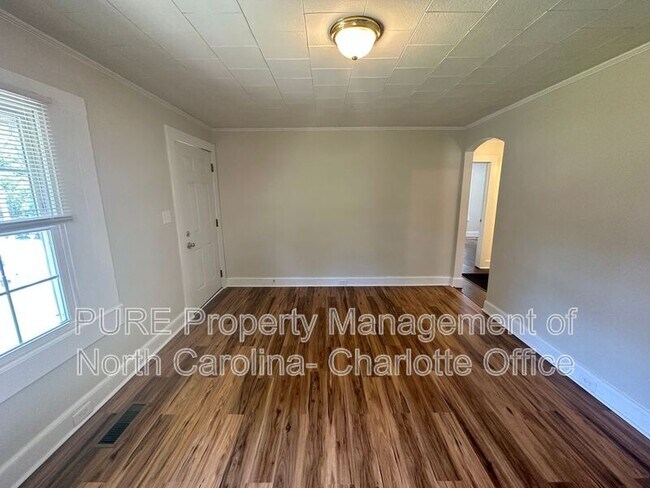 Foto del edificio - 278 Lincoln St SW