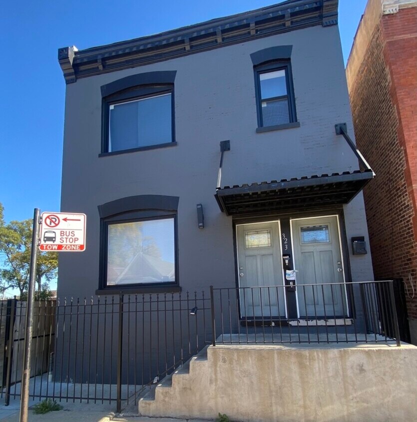 Primary Photo - 323 N Homan Ave.