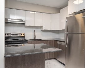 Building Photo - Saxon