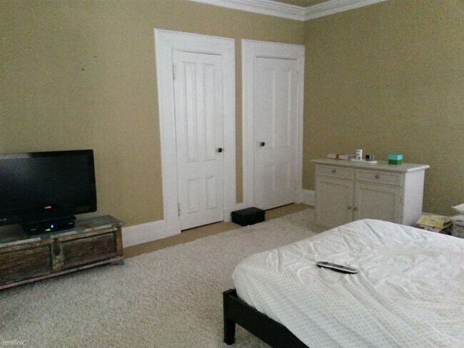 Building Photo - 1 br, 1 bath Condo - 500 Riverside Ave Unit 1