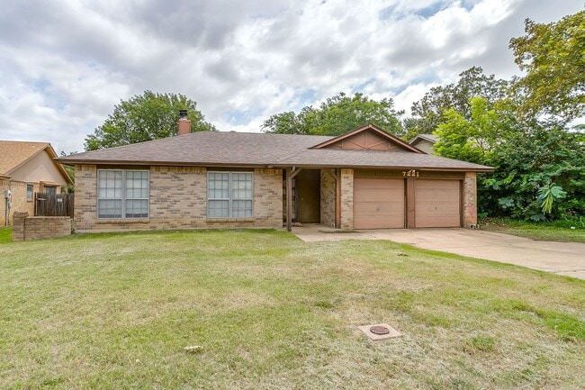 Building Photo - 7221 Church Park Dr